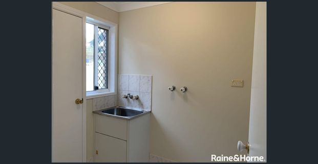 FAMILY HOME FOR RENT - Photo 1