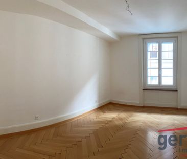 Appartement 2.5 pièces avec cachet au centre ville - Photo 4