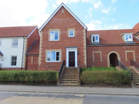 3 bedroom semi-detached house to rent - Photo 5