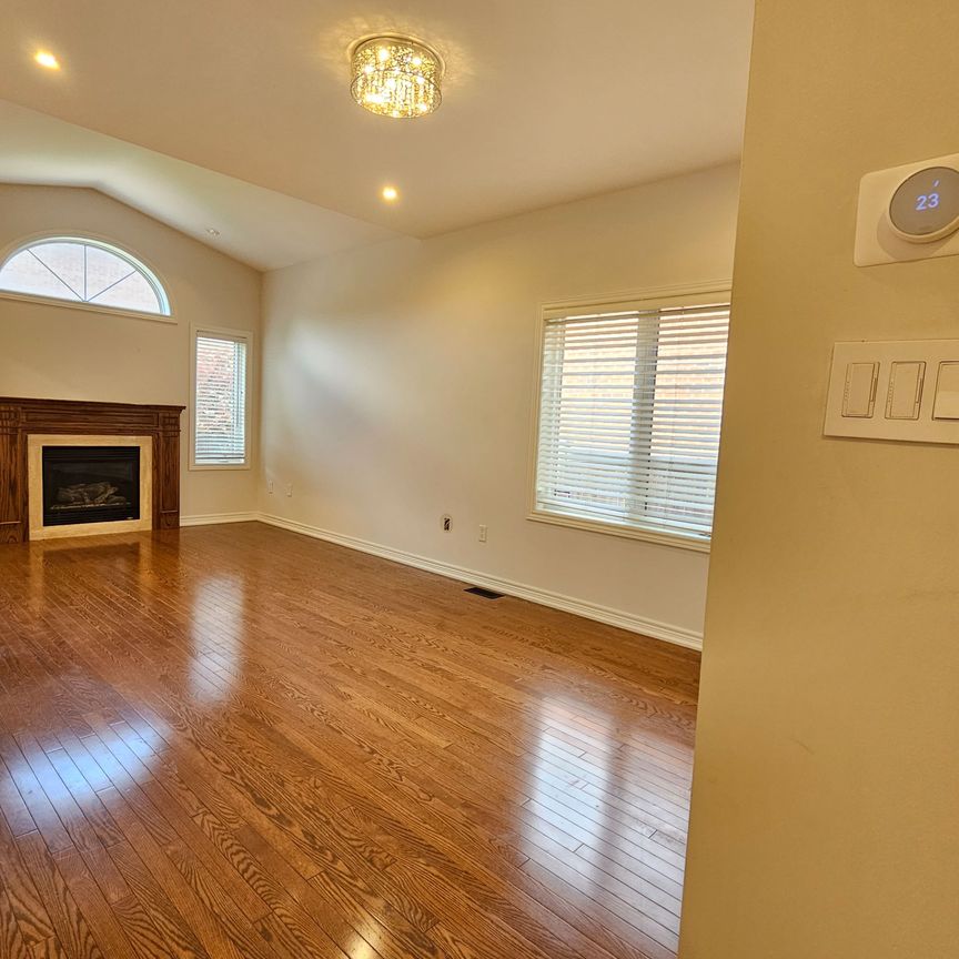 For Lease - 118 Sand Valley Street, Vaughan, Ontario - Photo 1