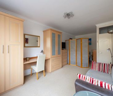 Studio to rent - Photo 3