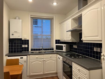 2 Bed Flat, Queens Club Gardens, W14 - Photo 4