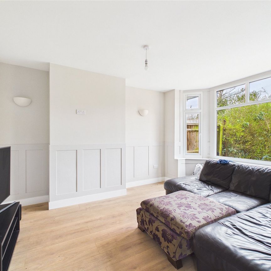 3 bedroom House in Henley Road, Reading - Photo 1