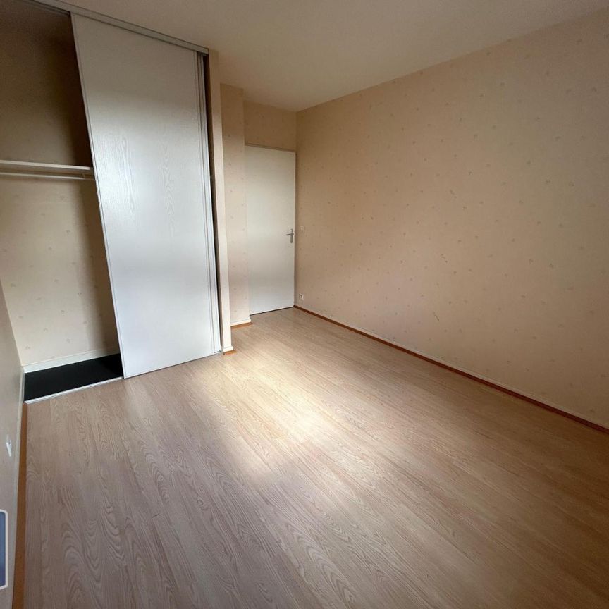 Location Appartement 3 pièces 62m² FOUGERES 35300 - Photo 1