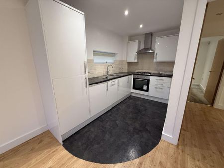 2 bedroom apartment to rent - Photo 4