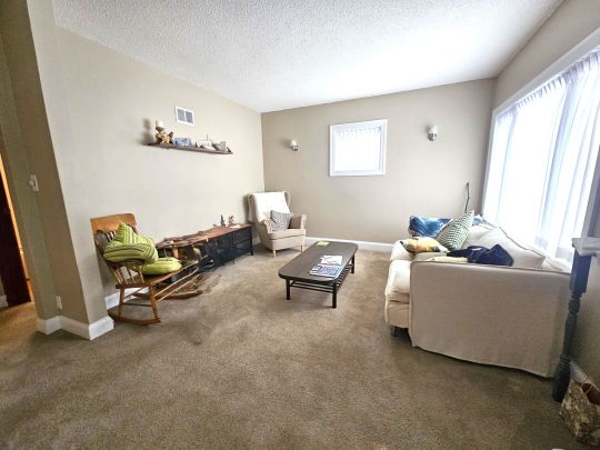 For Lease - 177 Ninth Avenue, Kitchener, Ontario - Photo 1