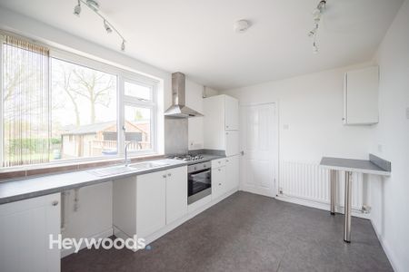 3 bed semi-detached house to rent in Whitfield Avenue, Westlands, Newcastle-under-Lyme ST5 - Photo 5