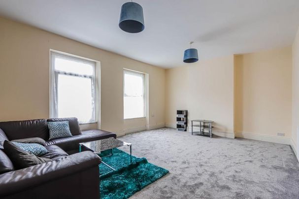 2 bedroom maisonette to rent - Photo 1
