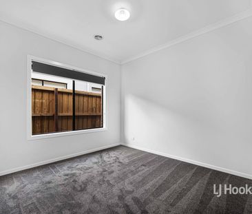 25 Winfred Drive, Mambourin, Vic 3024 - Photo 4