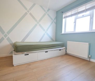 3 bedroom Semi-detached house to rent - Photo 5
