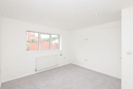 2 bedroom detached bungalow to rent - Photo 3