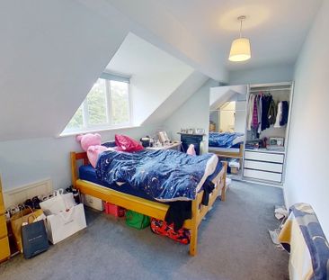 St Michaels Lane, Headingley - Photo 3