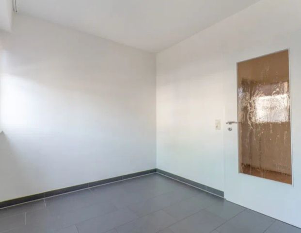 Renovierte ca. 85m² große 3-Zimmer-Wohnung mit Balkon in Südwest-Ausrichtung in Hagen Hohenlimburg - Photo 1