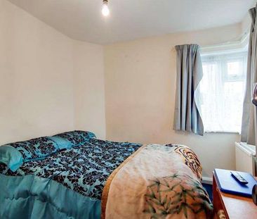 3 Bed Semi-Detached House, Onslow Road, CR0 - Photo 4