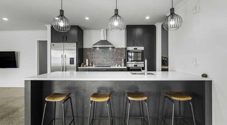 Welcome to executive living in the heart of St Kilda - Photo 3