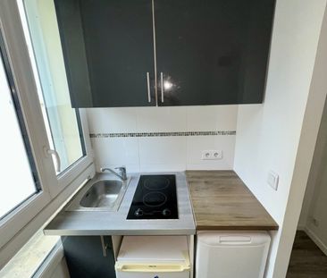 Location Appartement 1 pièce 20m² PARIS 14ème - Photo 2