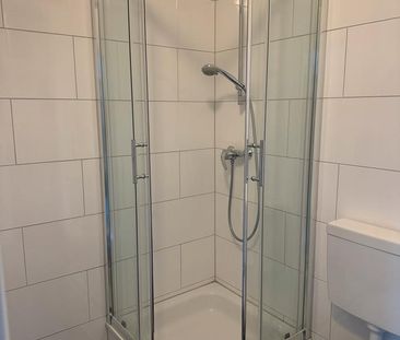 Wohnung in Unterbarmen! Ab sofort bezugsfrei - Photo 1