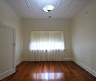 “Comfort on Rosamond Road” - Photo 5