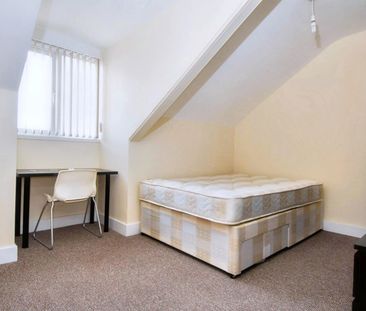 Woodland Terrace, Flat 6, Plymouth - Photo 2