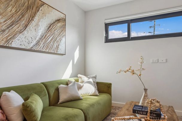 Modern 5-Bedroom Double-Storey Duplex in Central Jindabyne - Photo 1