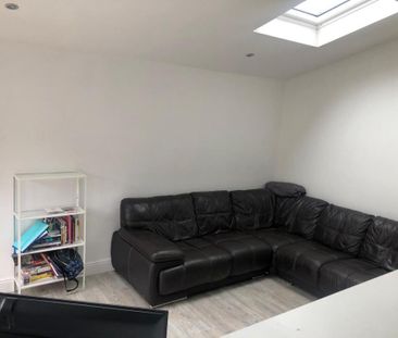 6 bedroom private hall to rent - Photo 2