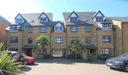 2 Bed Penthouse, Albemarle Road, BR3 - Photo 5