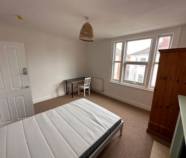 5 bedroom house - Photo 1