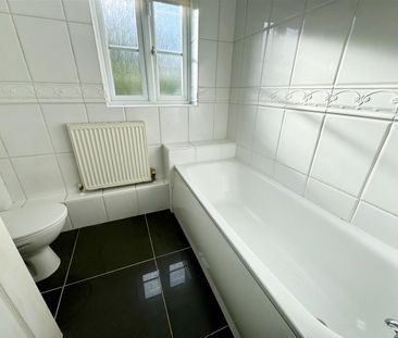 Thirsk Road, Kirklevington, Yarm - Photo 2