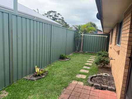 Two bedroom duplex in the heart of Corlette - Photo 3