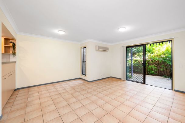 Unit 5/30 Willmington Street, Wooloowin. - Photo 1