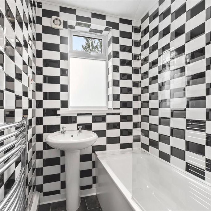 3 bedroom apartment to rent - Photo 1