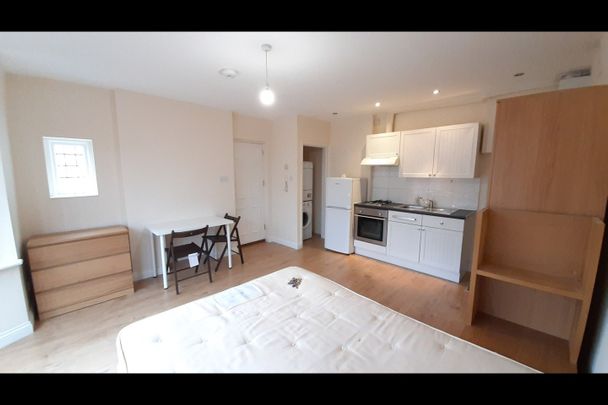 Studio Flat, Highfield Avenue, NW11 - Photo 1