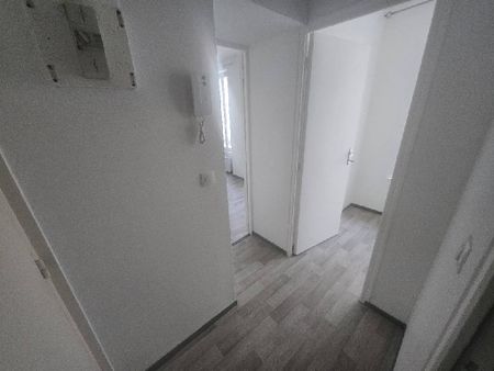 Location Appartement 1 pièce 26m² MEAUX 77100 - Photo 2