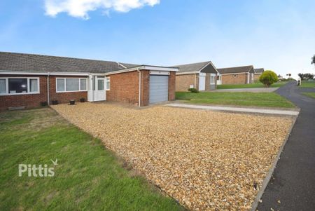 2 bedroom detached bungalow to rent - Photo 3