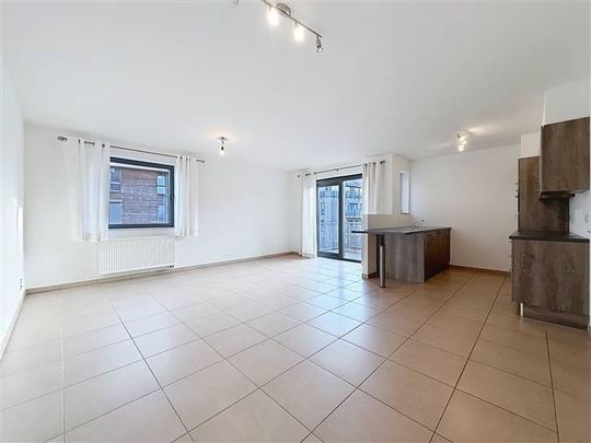 Appartement te huur - Photo 1