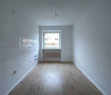 Sofort bezugsfrei! Umfangreich modernisierte 3 ZKB-Balkon EG-Wohnung - Foto 1