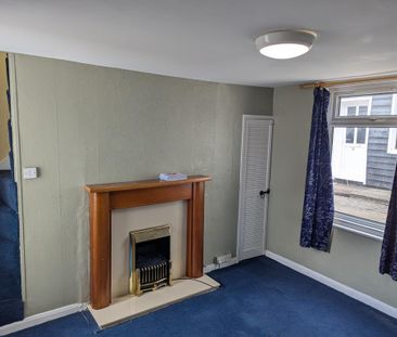 2 bedroom terraced house to rent - Photo 4