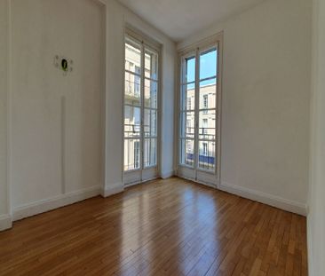 Location Appartement 3 pièces 65m² - Photo 2