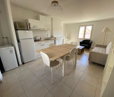 Nimes Maison Carrée appartement T3 meublé - Photo 6