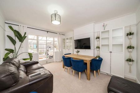 5 bedroom house to rent - Photo 2