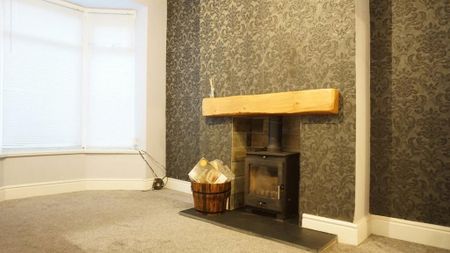 2 bedroom terraced house to rent - Photo 2