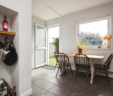 3 bedroom semi-detached house to rent - Photo 4