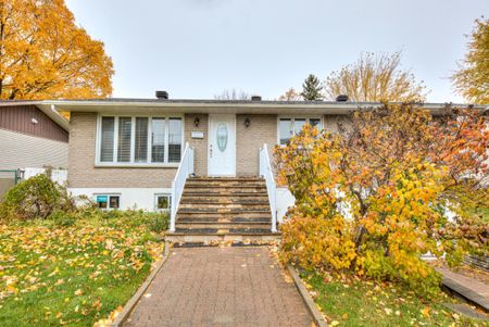 Maison de plain-pied à louer - Laval (Chomedey) (Place Renaud) - Photo 2