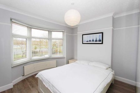 4 bedroom terraced house to rent - Photo 5