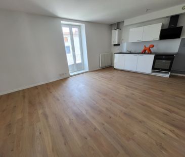 Location Appartement 3 pièces 46m² AUBIERE 63170 - Photo 2