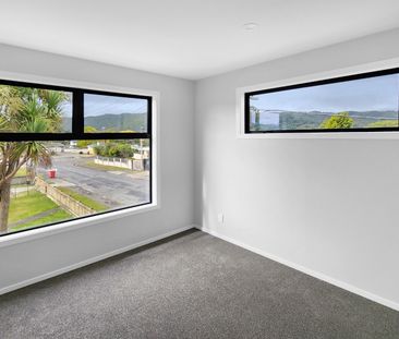 Modern Wainui Living - Photo 3