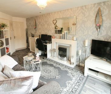 Terraced House to rent on - Photo 1