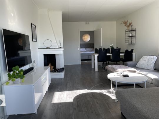 Renoverad 3:a med inglasad balkong - Photo 1