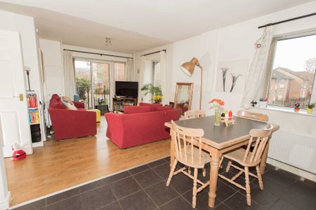 Apt 42 Laganview Court, Belfast, BT5 4AR - Photo 3