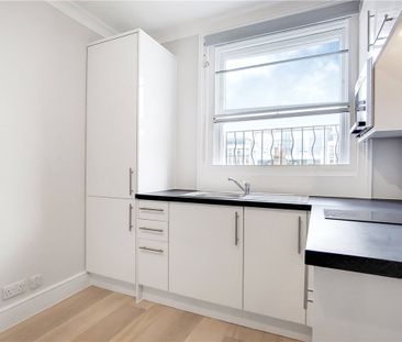 A bright studio room with kitchenette situated on the third floor o... - Photo 3